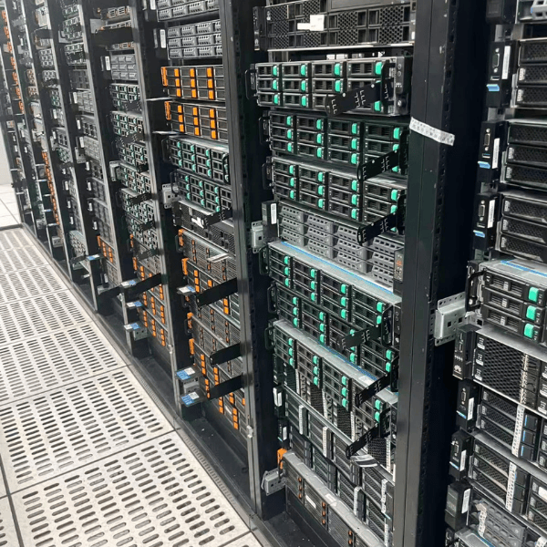 Outletcom lotes informáticos y telecomunicaciones España